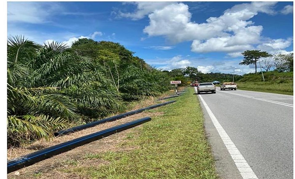 Pipeline laid along a road verge